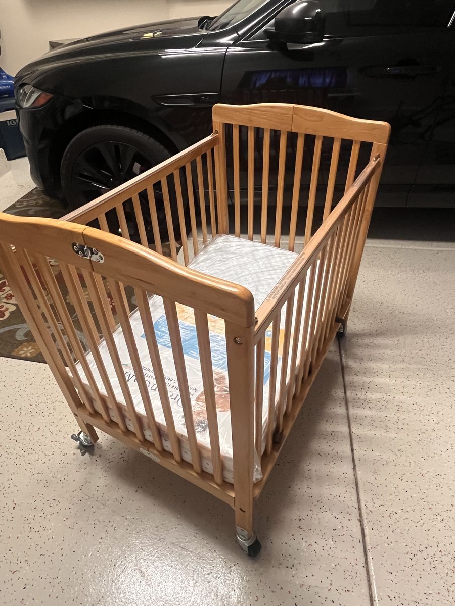 Baby crib