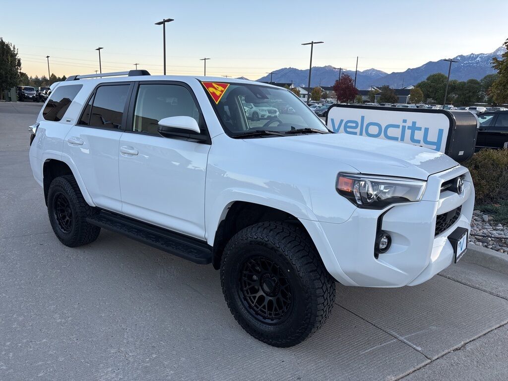 2024 Toyota 4Runner SR5