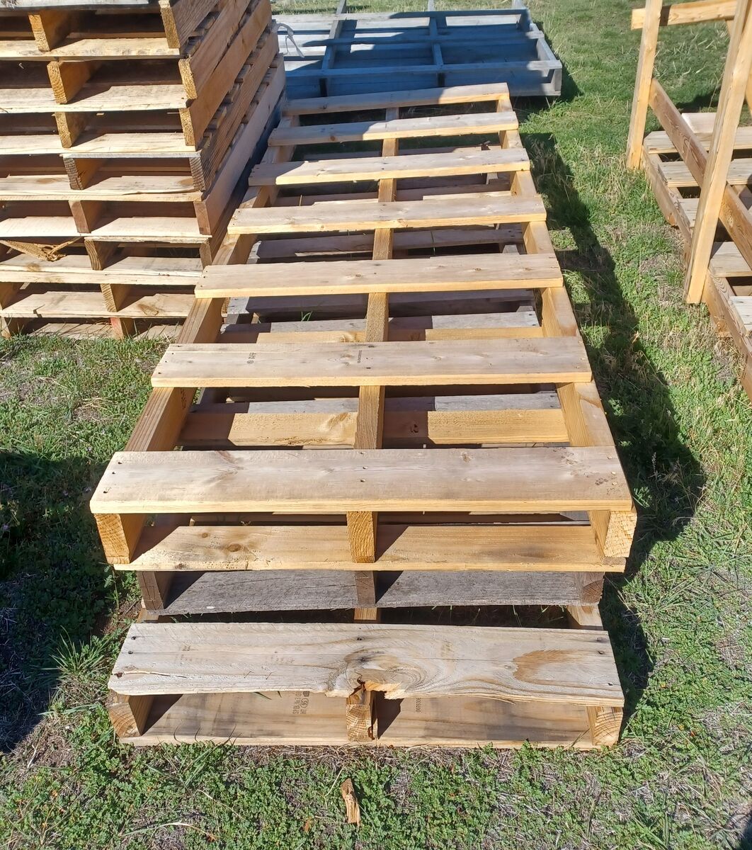 Long and Narrow  Wood Pallets – Lumber