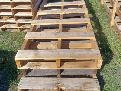 Long and Narrow Wood Pallets – Lumber