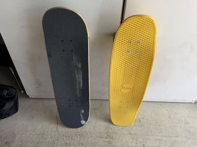 2 skate boards