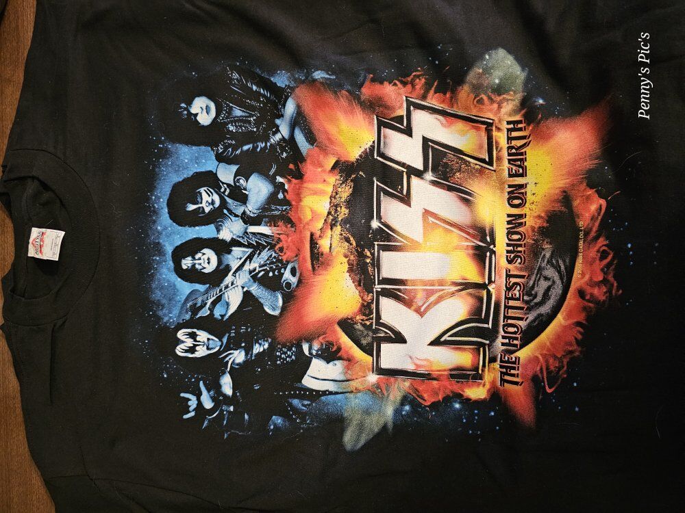KISS T-Shirts North American Tour 2011 Size Lrg