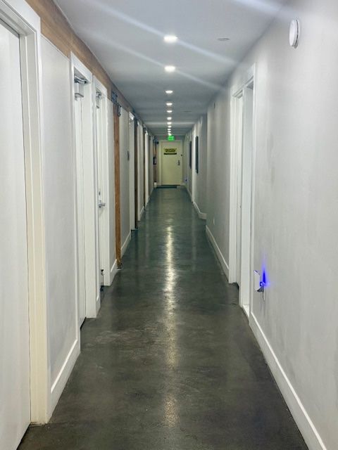 Main image 5