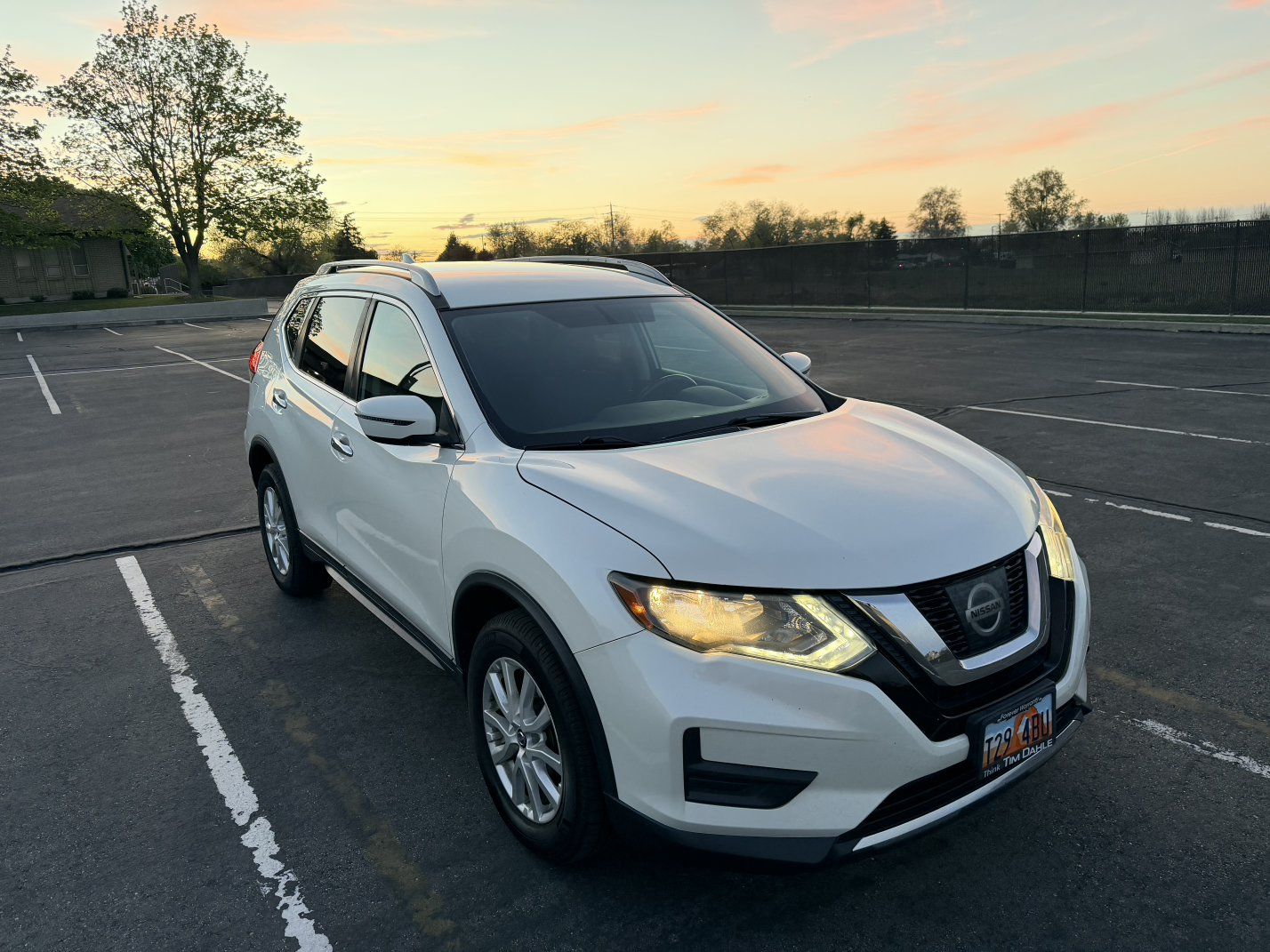 2017 NISSAN ROGUE SV