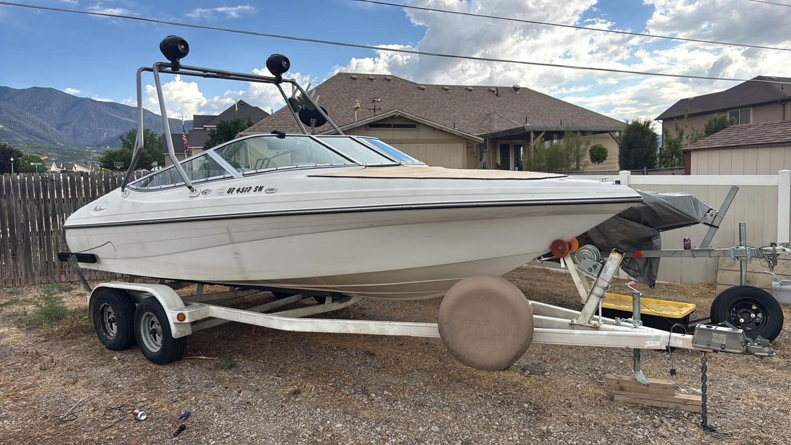 2000 Milan Bowrider with Wake Tower and Dual Axle Trailer