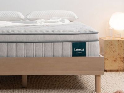 Leesa Oasis Chill Mattress - full Size - Cooling Hybrid Mattress ( New in box )