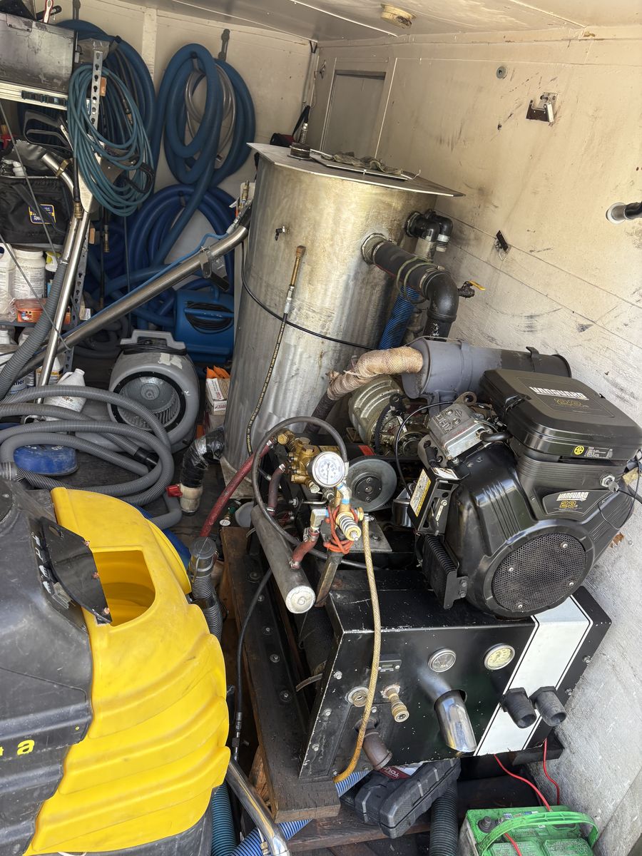 Main image 3