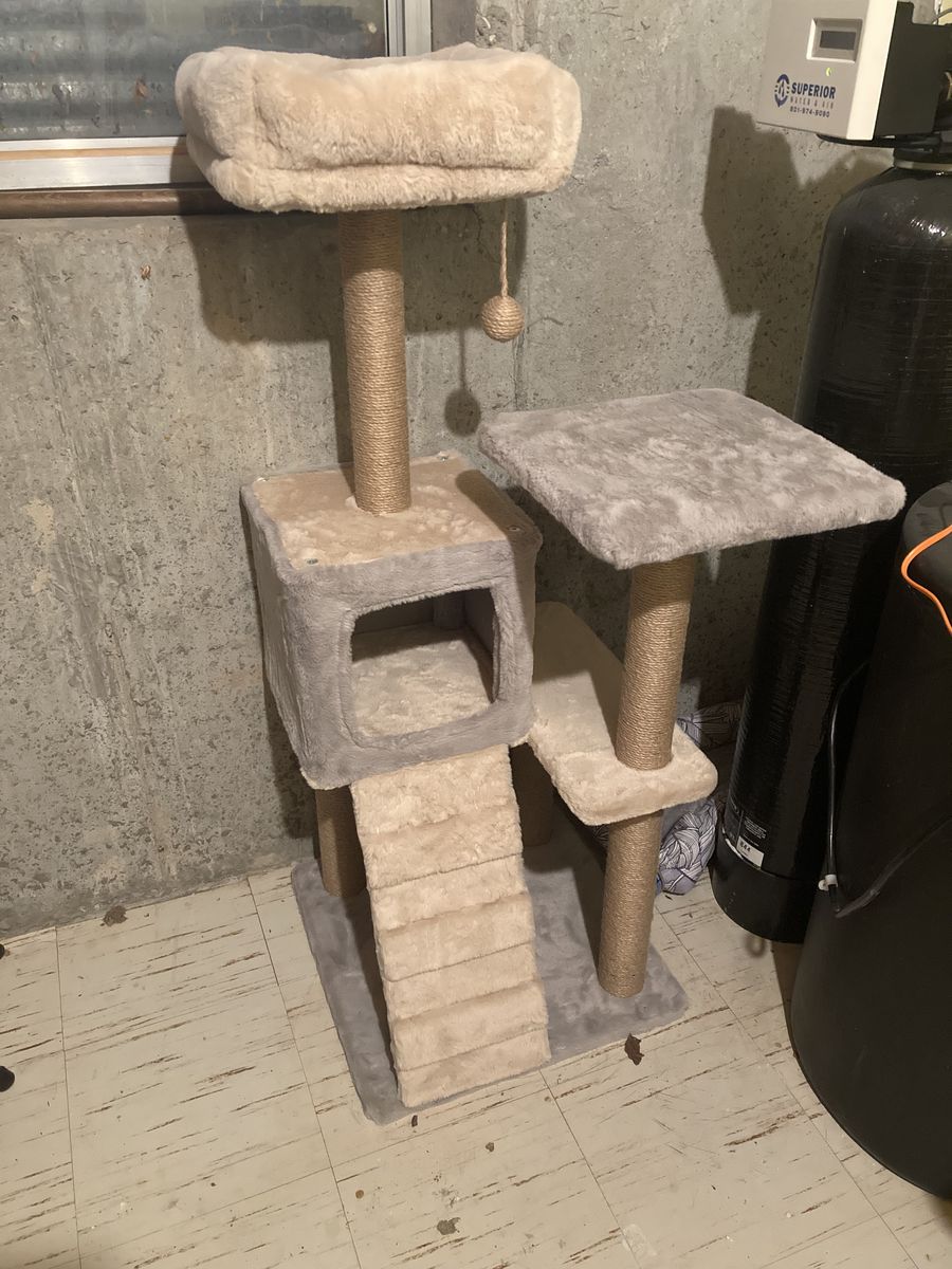Cat tree
