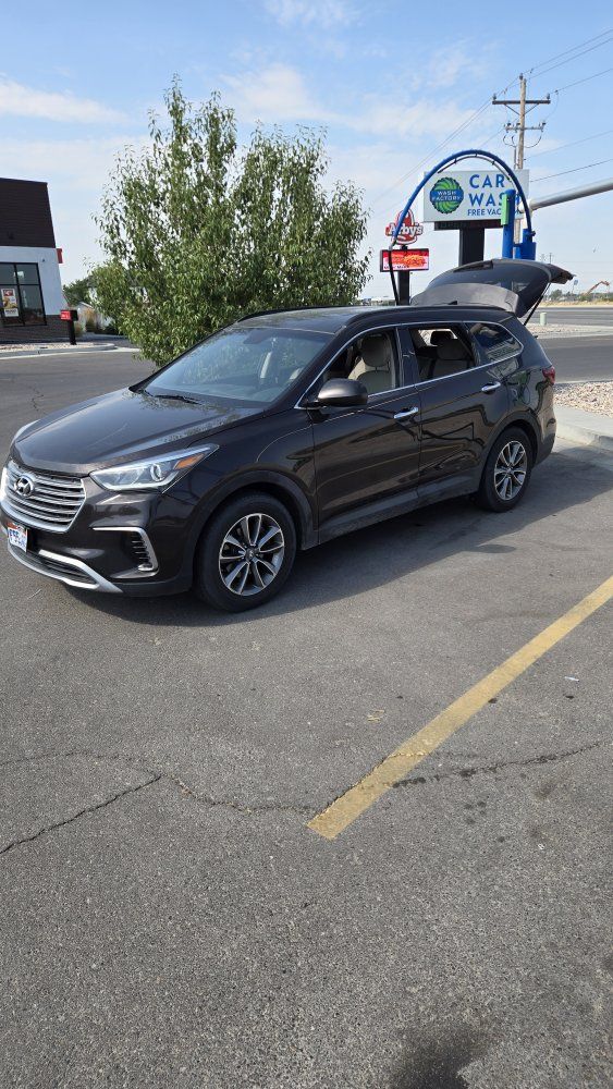 2017 Hyundai Santa Fe 