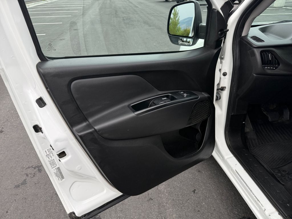 Main image 11