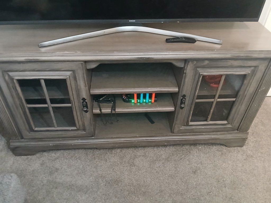 Entertainment center