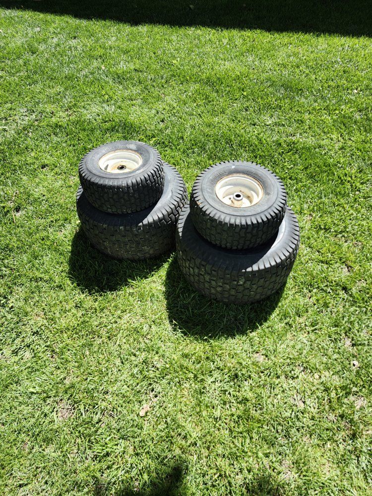 Riding lawn mower