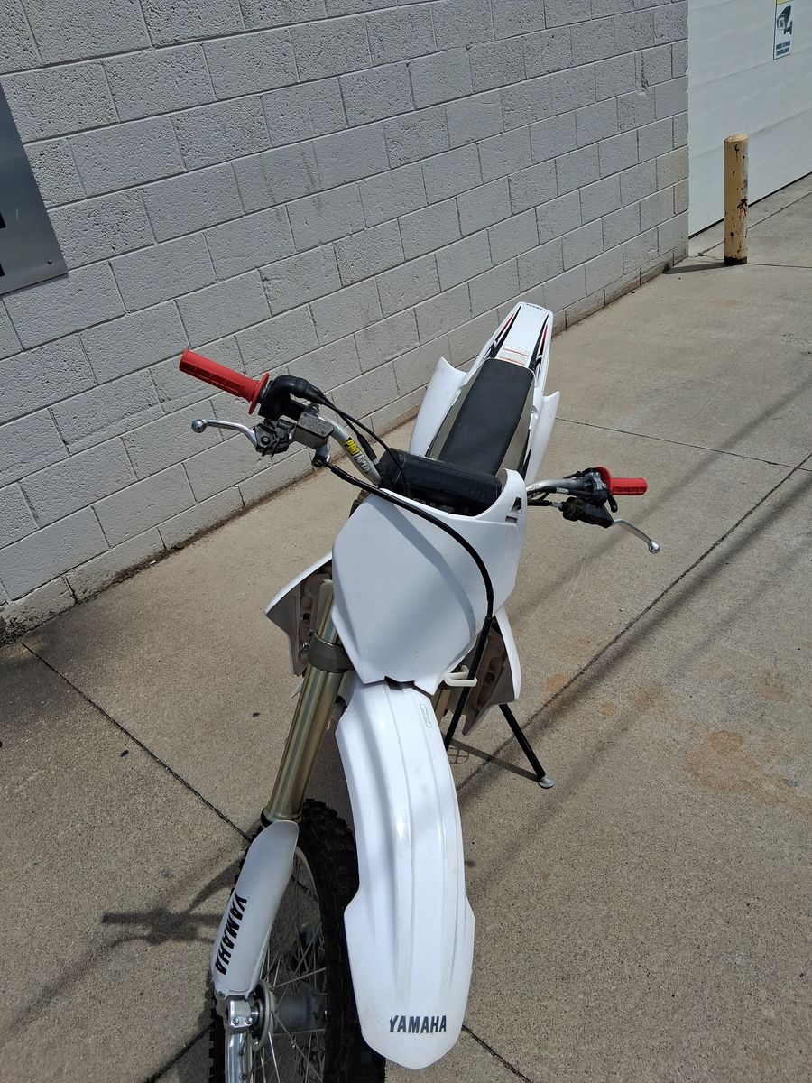 Main image 3