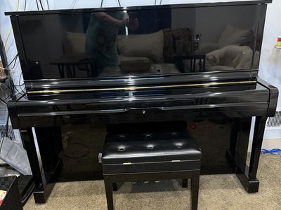 Yamaha U1H Piano