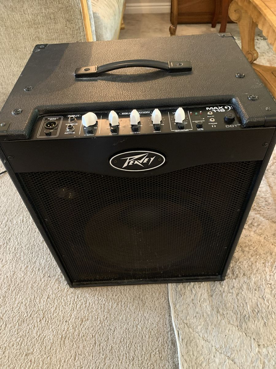 Peavey MAX 115 60W 1x15 Bass Combo Amplifier with DDT Speaker Protection