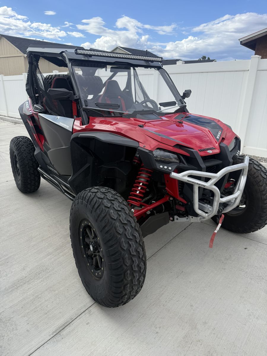 HONDA TALON R1000 (SHOWROOM DISPLAY MODEL)