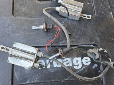 Xenon HID Electronic Ballast Kit with Bulbs and Wiring Harness