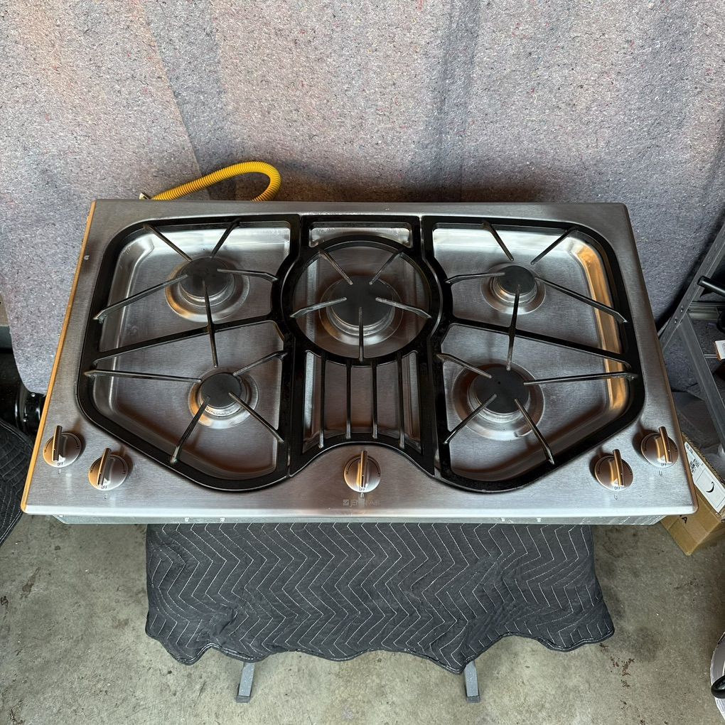 Jenn Air 36 inch Gas cooktop