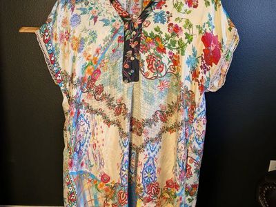 Beautiful Silk Dress by Johnny Was Size M