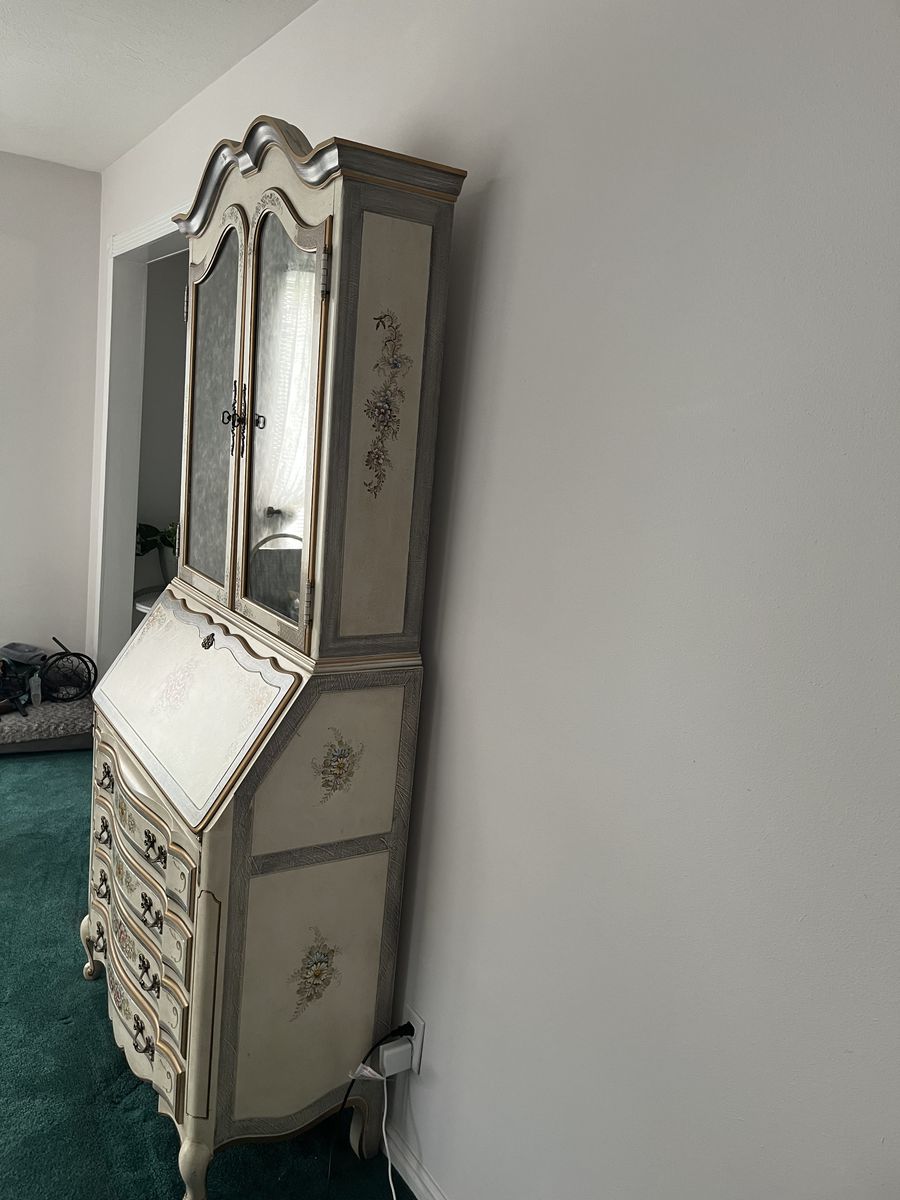 Main image 3