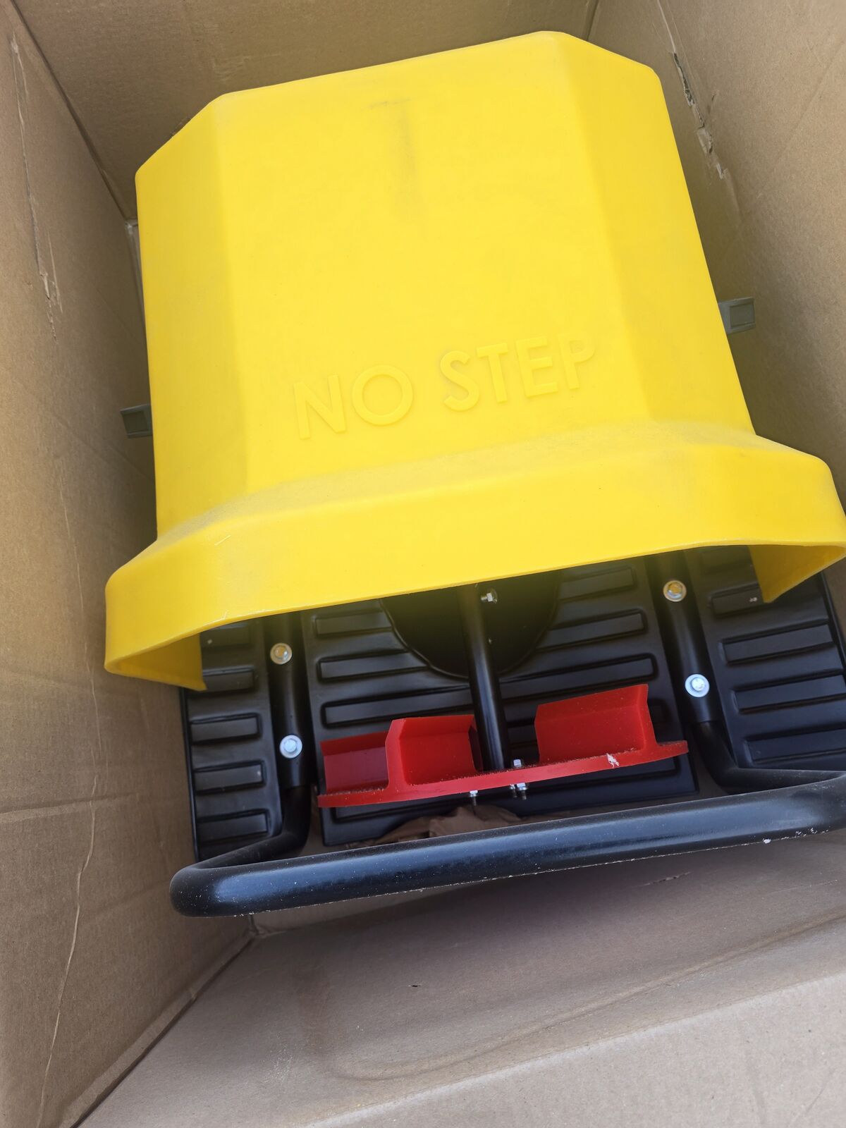 Salt E X salt spreader