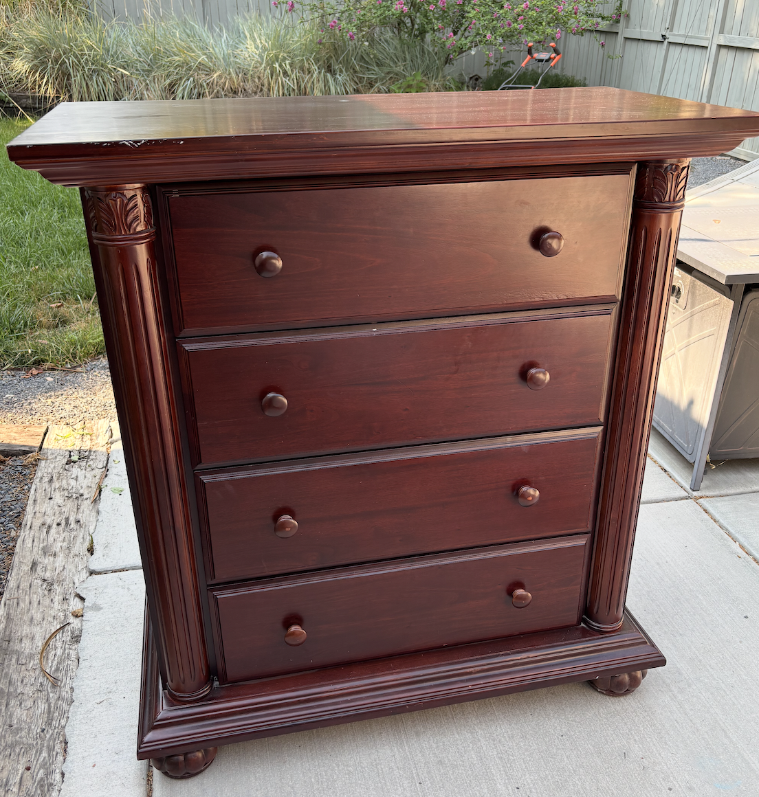 Dresser