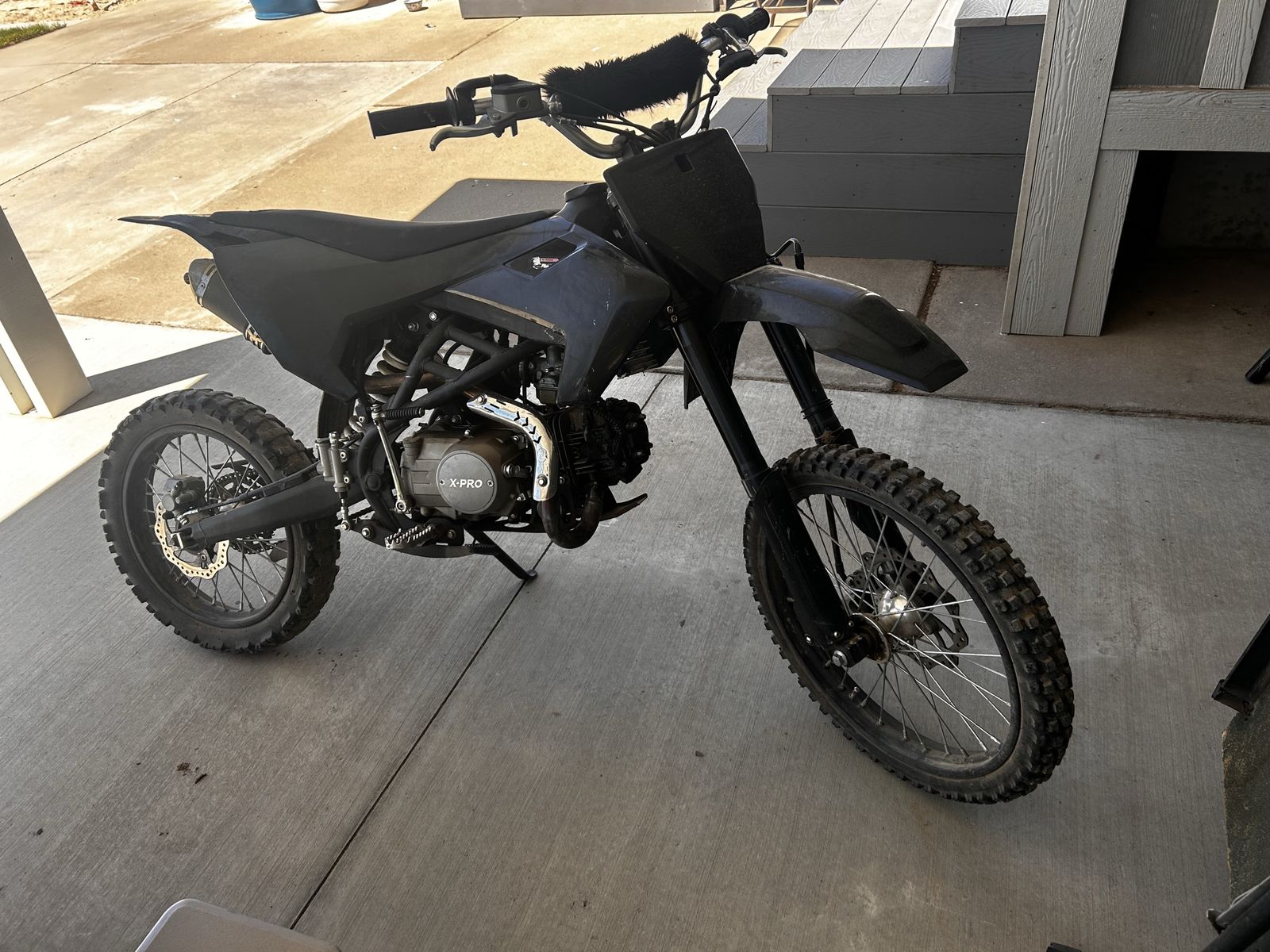 Dirt bike good size for all xpro 150cc