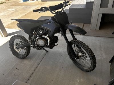 Dirt bike good size for all xpro 150cc