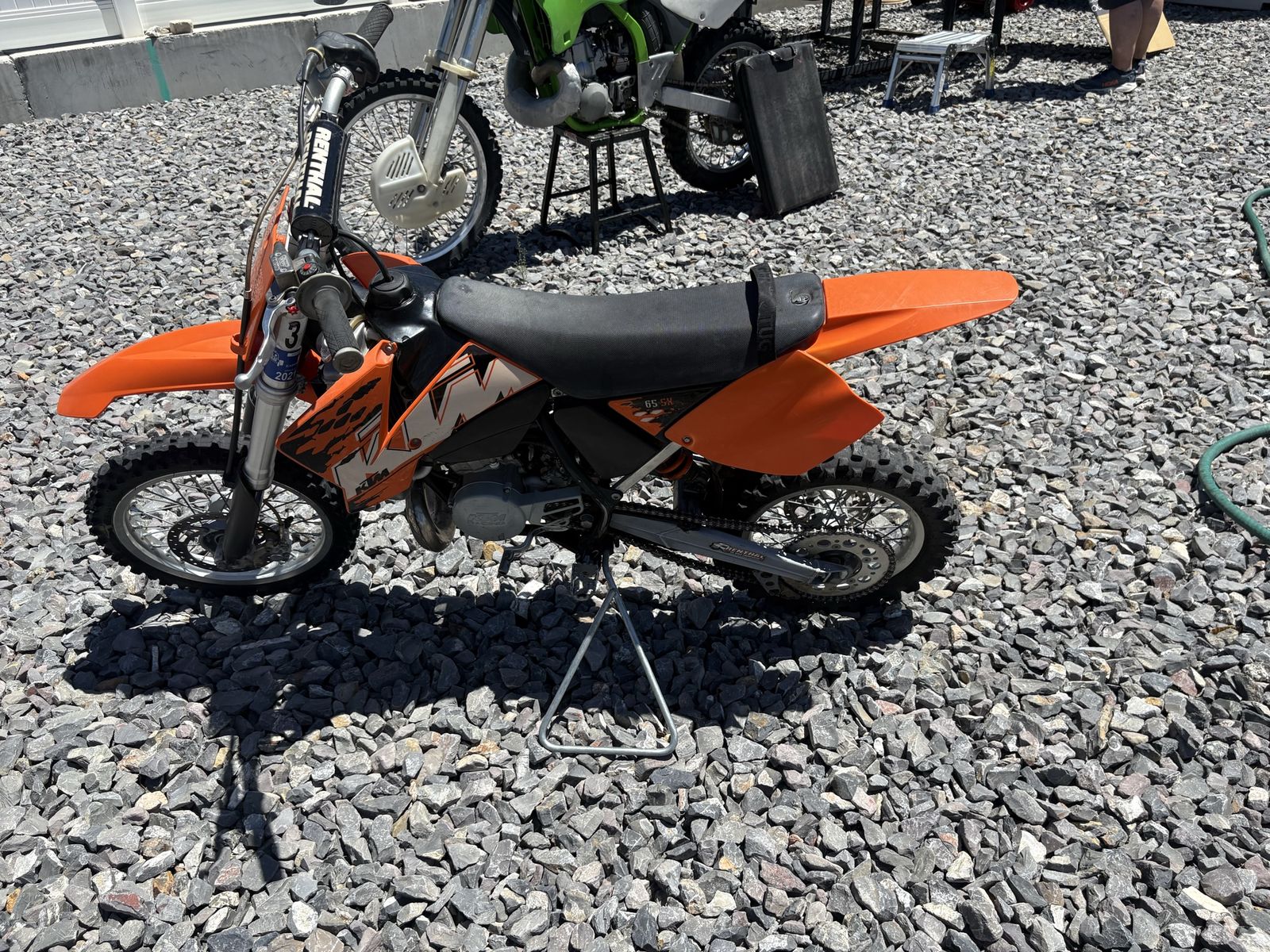 Main image 6