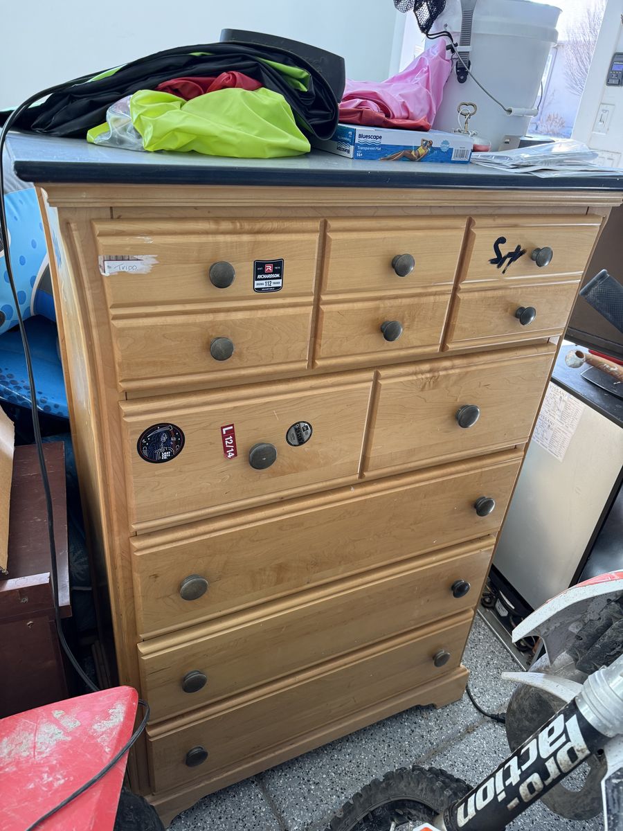 Dresser