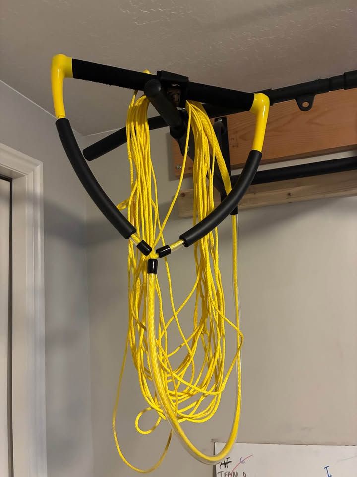 Hyperlite CG wakeboard handle and Maxim line