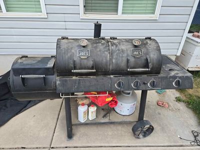 Oklahoma Joe Smoker/BBQ Grill combo