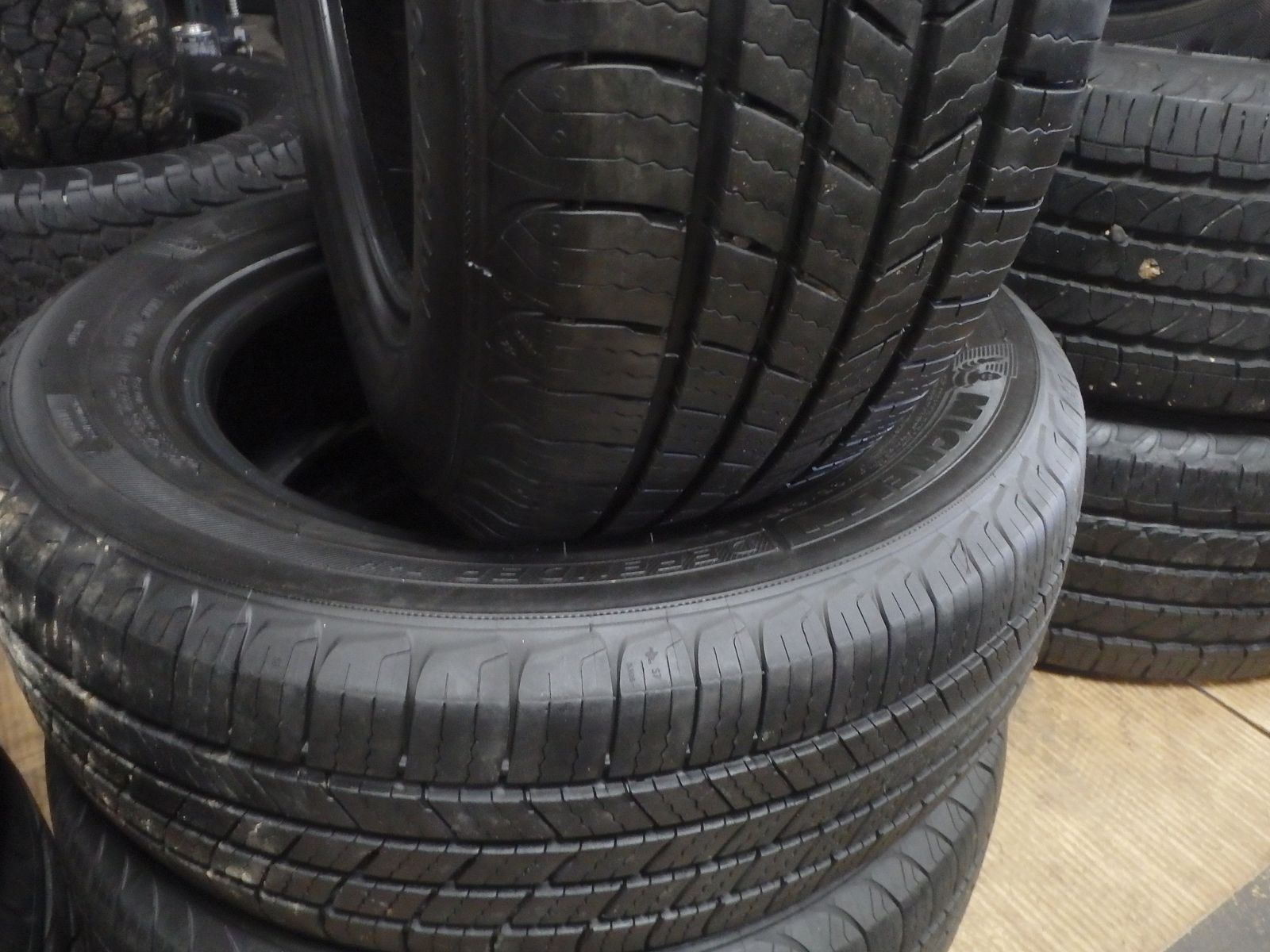 195/65R15 MICHELIN DEFENDER PAIR OF TEO USED TIRES