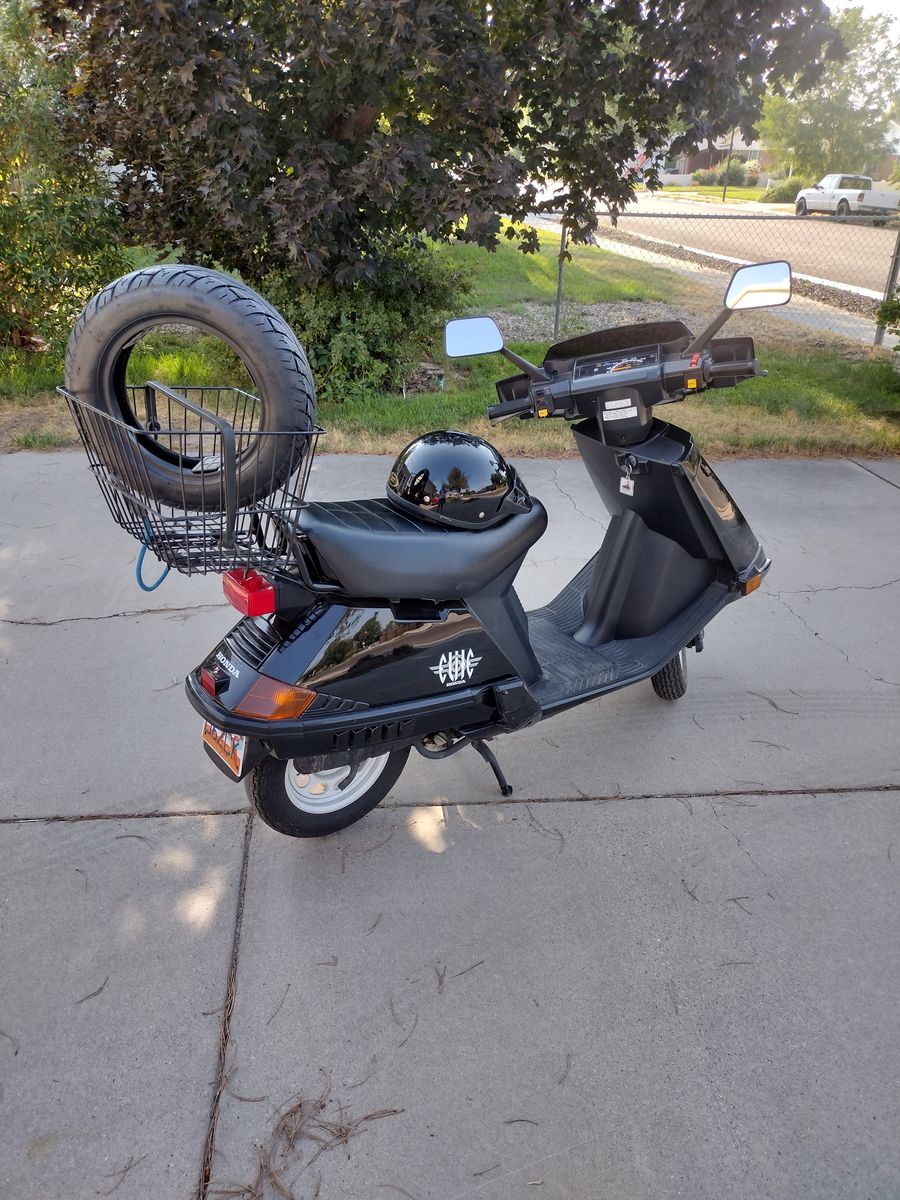 2000 Honda Elite 80 Scooter