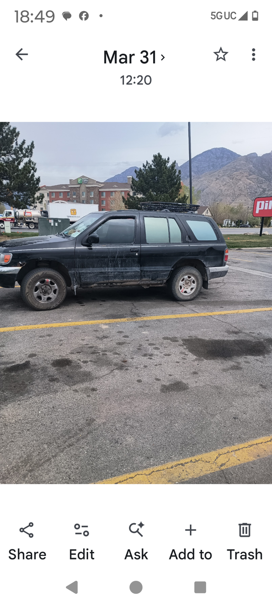 1998 Nissan Pathfinder LE
