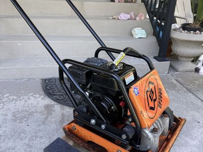 MBW vibratory plate compactor