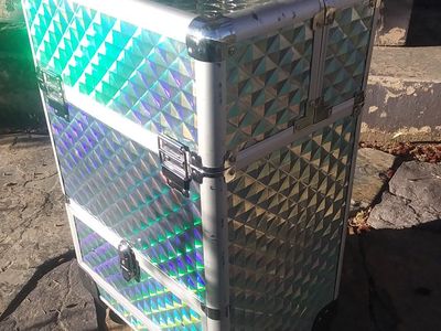 SMALL ROLLING HOLOGRAPHIC SUITCASE/MAKE-UP CASE