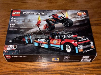LEGO Technic 42106 Stunt Show Truck and Bike