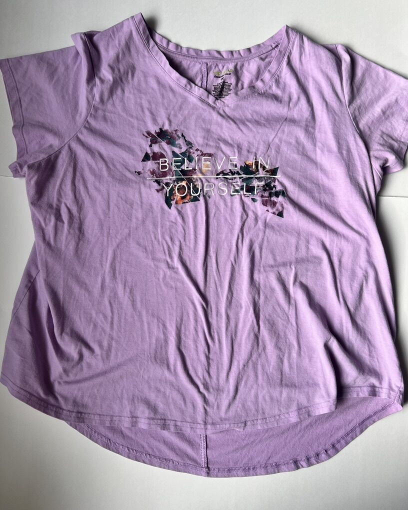 TechGear 1X Shirt – Light Purple Top – “Believe in Yourself” Graphic – Great Condition