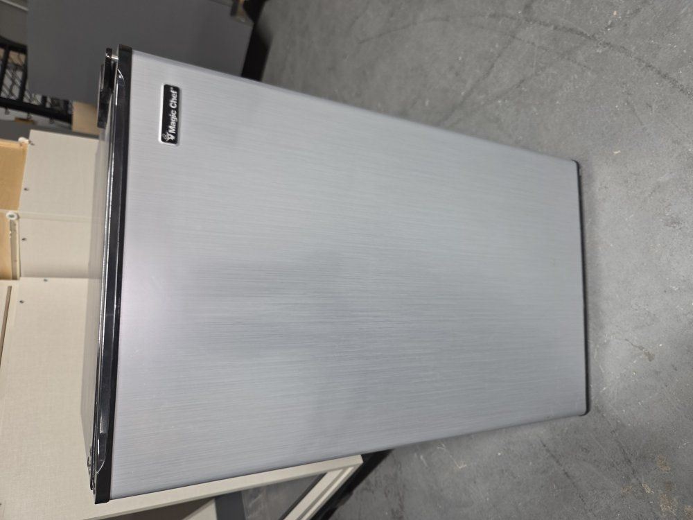 Magic Chef Mini Fridge