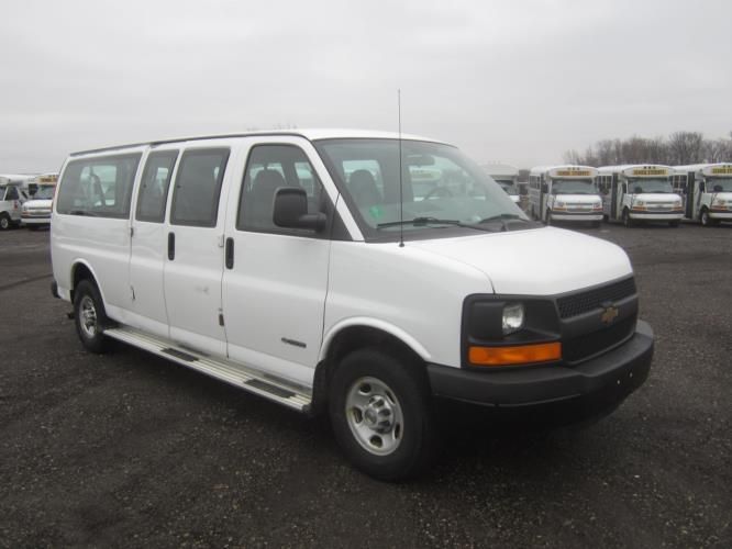 2005 Chevrolet Express 3500 LS