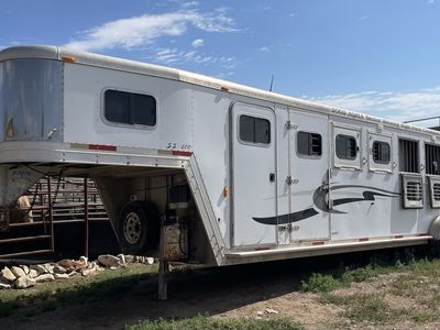 2002 /6 horse LQ trailer