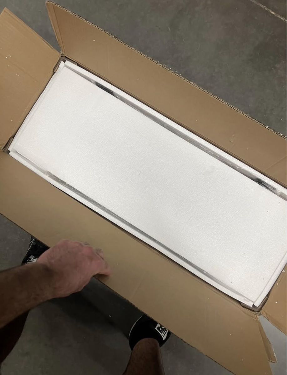 Main image 6