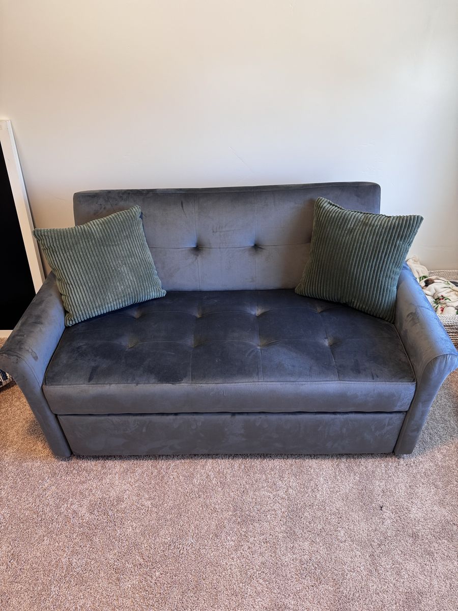 Convertible Sleeper Sofa / Recliner Couch – Includes Pillows