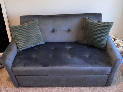 Convertible Sleeper Sofa / Recliner Couch – Includes Pillows