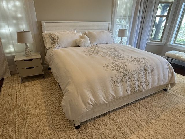 King Size Panel Bed, Dresser, Nightstands, Lamps, Mattress, Rug - Shabby White