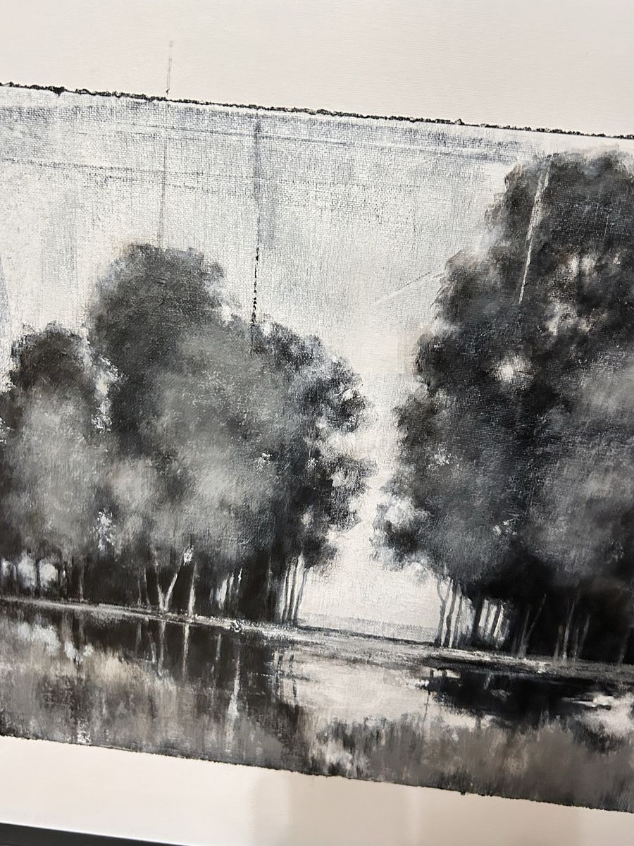 Main image 7