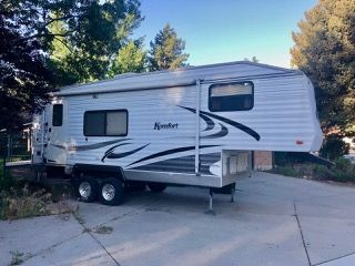2005 Komfort 5th Wheel