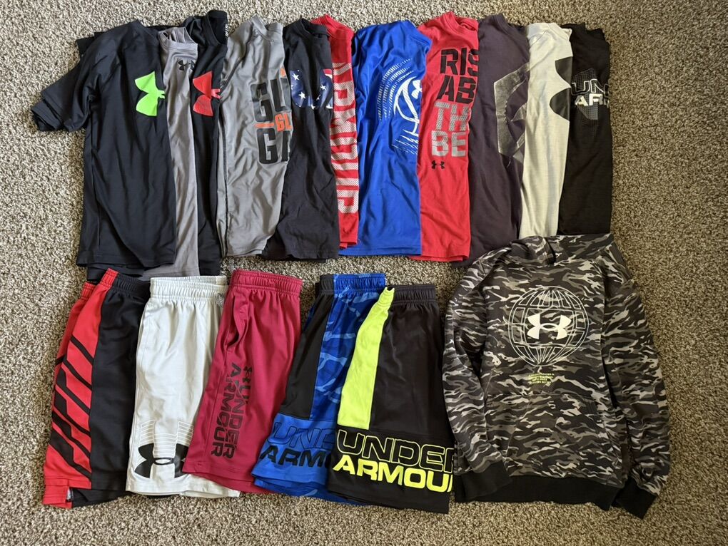 Boys medium Under Armour Lot