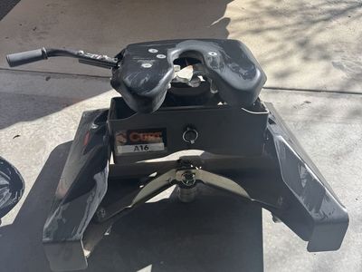 Nissan Titan XD 5th Wheel Hitch